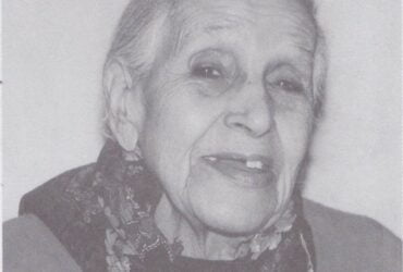 Fatma-Zohra, danseuse et chanteuse.jpg